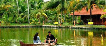 Kondai Lip Hotel Alappuzha Bagian luar foto